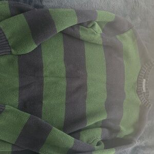 Brandy Melville sweater